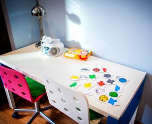 biurko dla dziecka Centrum diagnozy i terapii ENGRAM w Kielcach